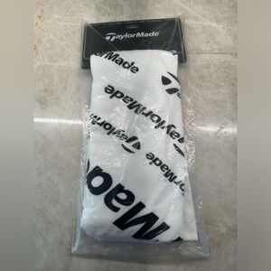 TaylorMade golf towel, NWT. 24”x42”
